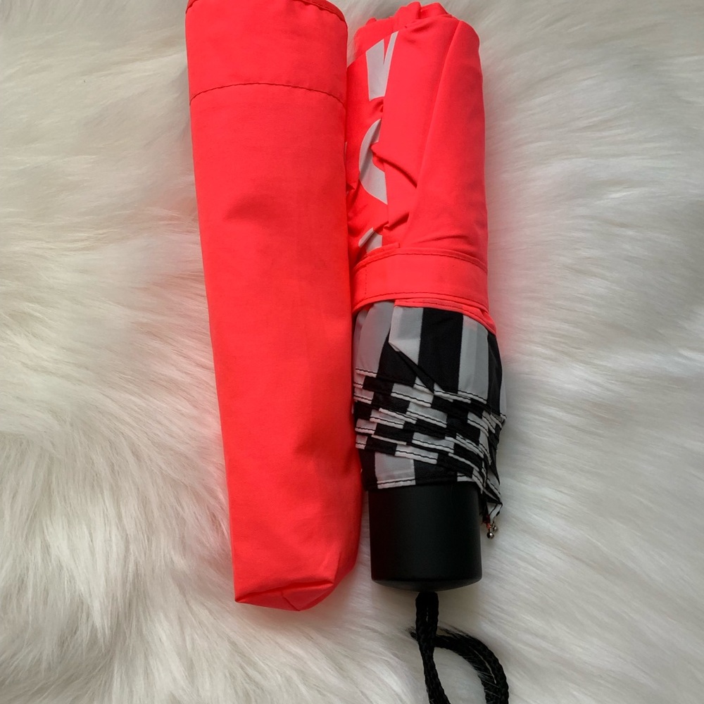 ⚡️ Victoria Secret Umbrella 5 for 25 bundle item